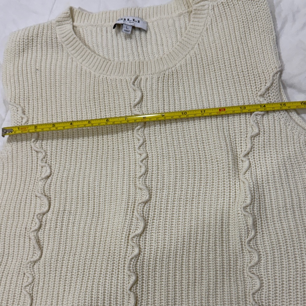 Sleeveless Knit Sweater with Ruffle Detail - LG - Picture 4 of 5